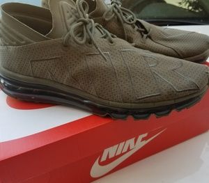 Nike Air Max Flair size 11